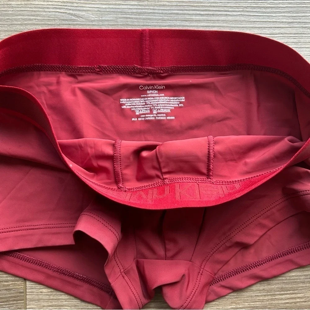 Calvin Klein | Tonal Logo Low Rise Trunks in Red Syrah (Small)
